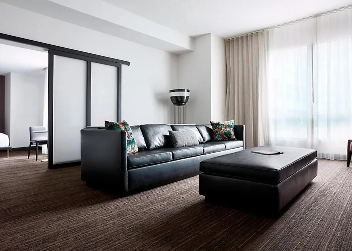 New York Marriott At The Brooklyn Bridge
